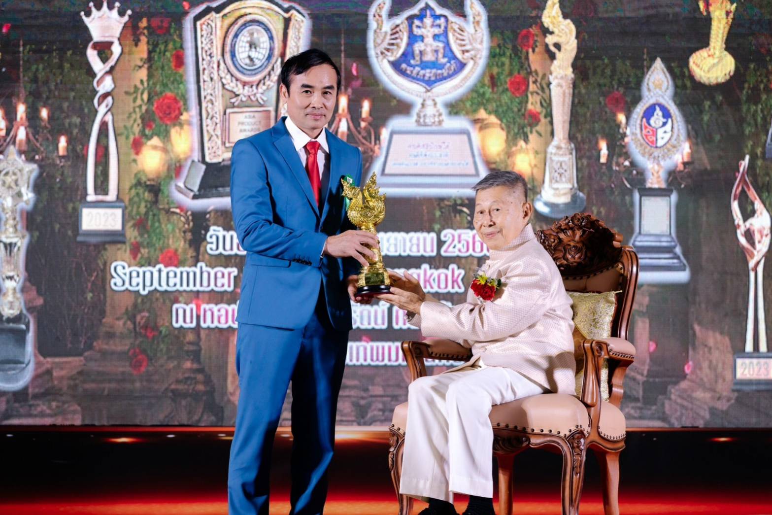 รางวัล วายุภักษ์ เสาหลักแห่งชาติ